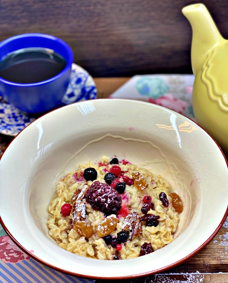 Cranberry Porridge with butter and honey
