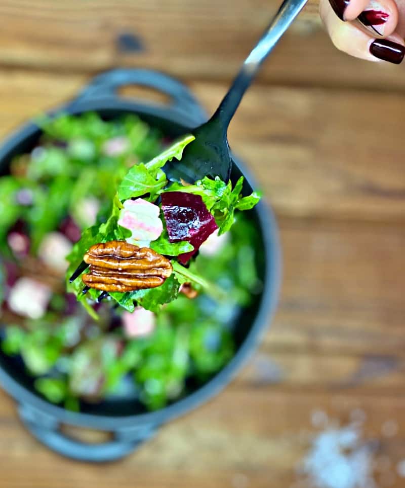 delicious beetroot and arugula salad