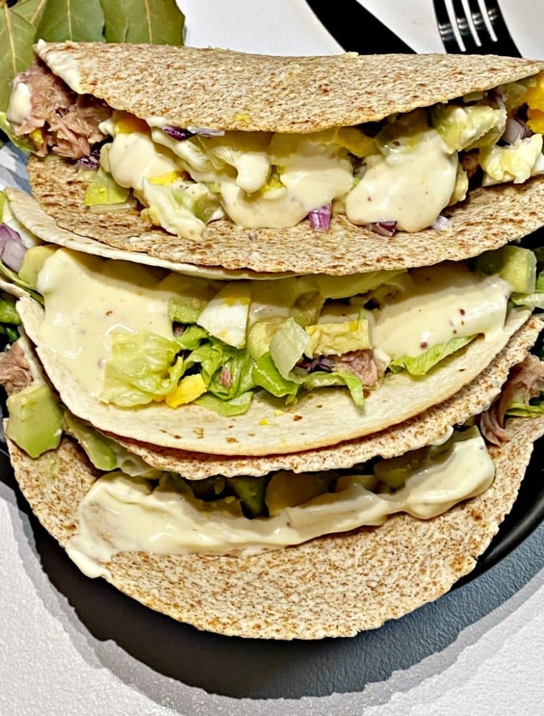 Canned tuna avocado tacos with dressing