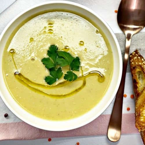 Lentil soup with celery and baked bread