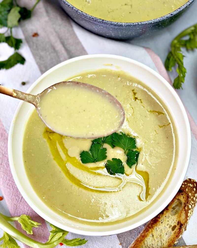 Lentil soup with celery and baked bread
