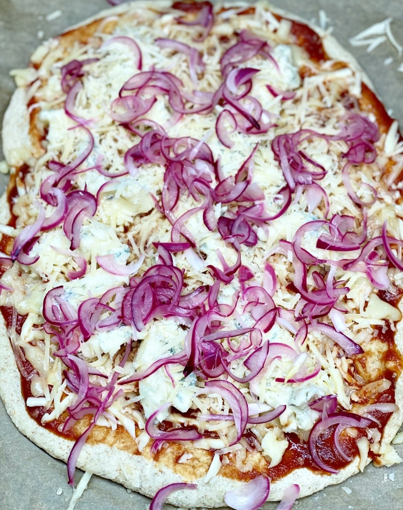 pizza onion&gorgonzola recipe