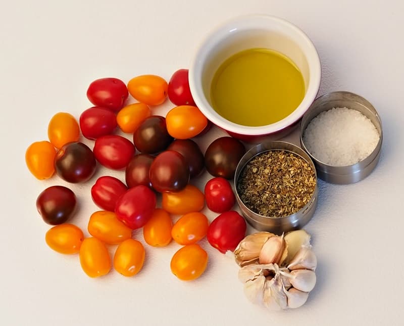 ingredients for marinated tomatoes