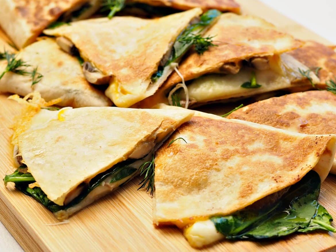 Cheesy Quesadillas with Spinach and Mushrooms