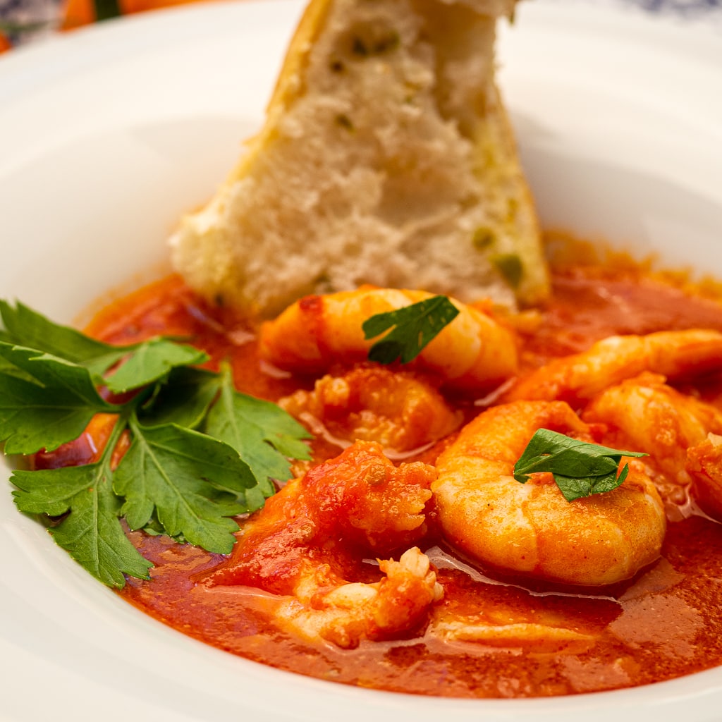 garlic tomato sauce with shrimps