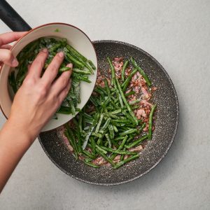 Sauteed Green Beans With Bacon And Garlic - Delice Recipes