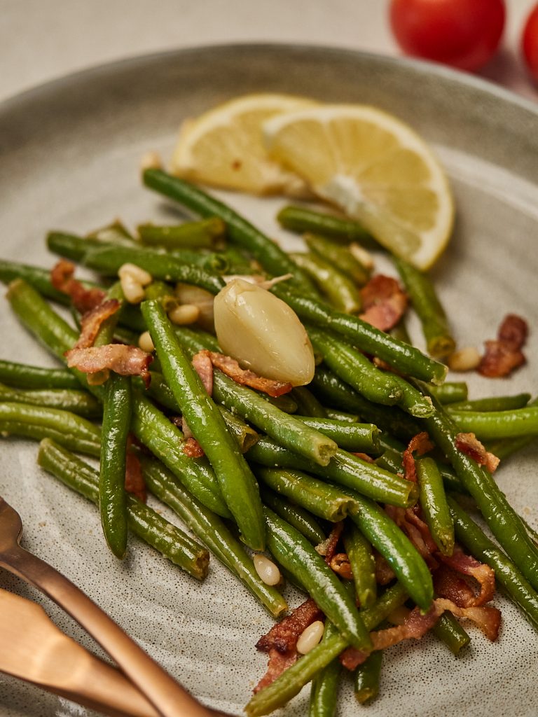 Sauteed Green Beans with Bacon and Garlic