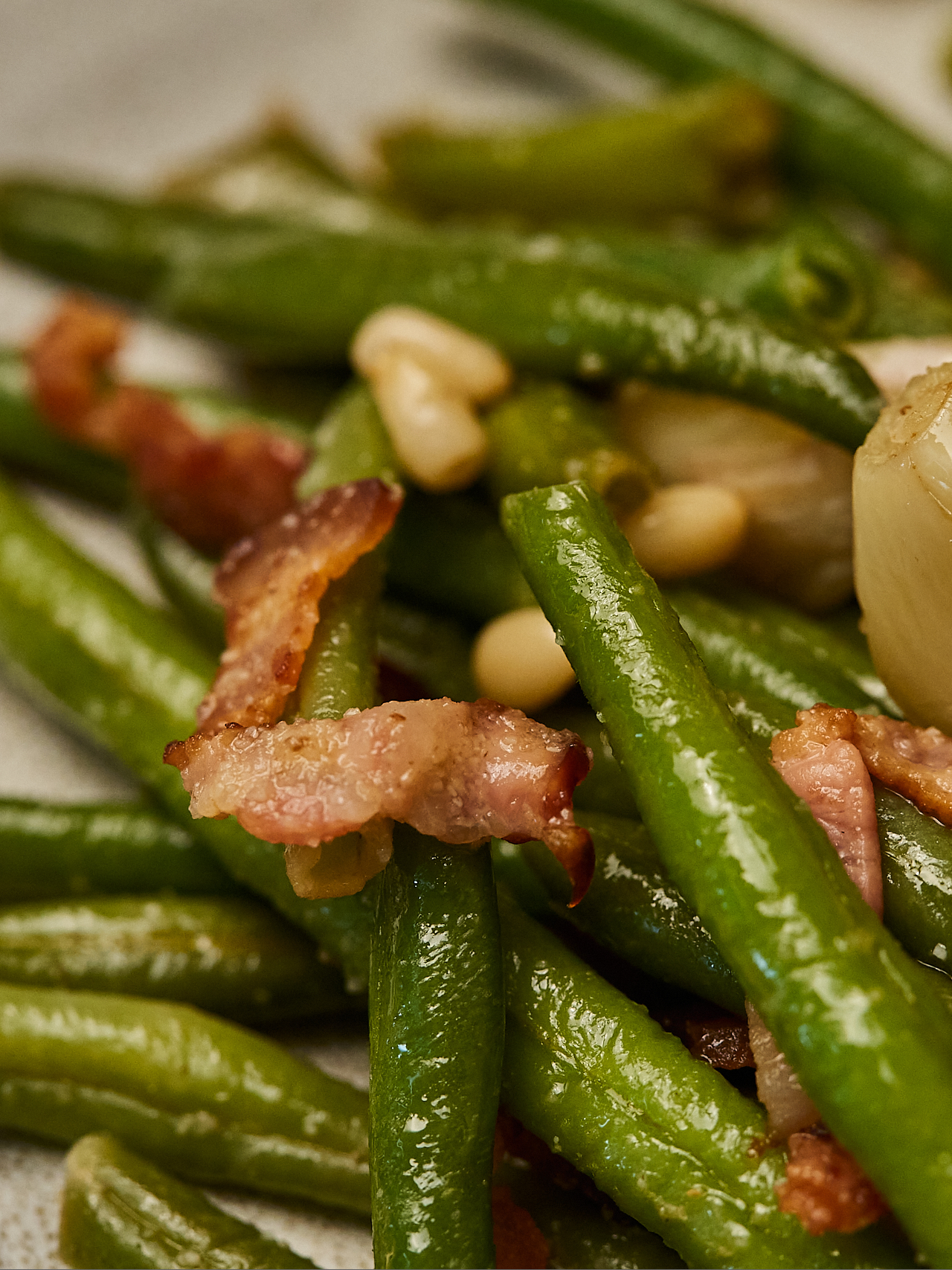 Sauteed Green Beans With Bacon And Garlic - Delice Recipes