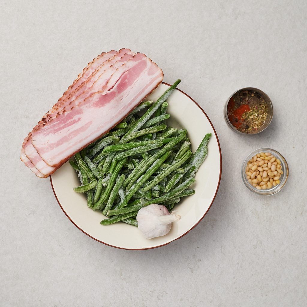 Sauteed Green Beans with Bacon and Garlic Ingredients