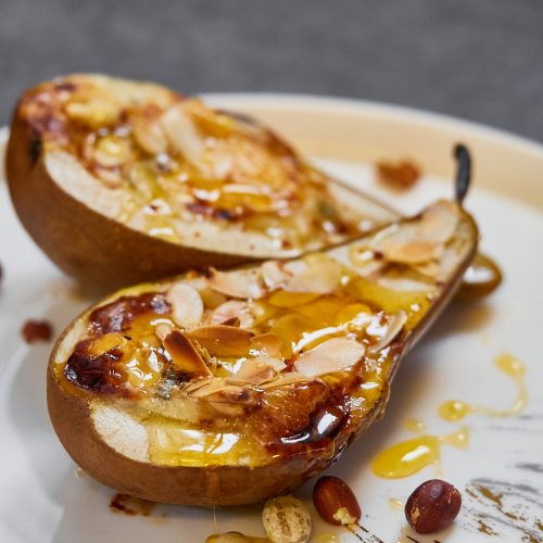 Roasted Pears With Blue Cheese