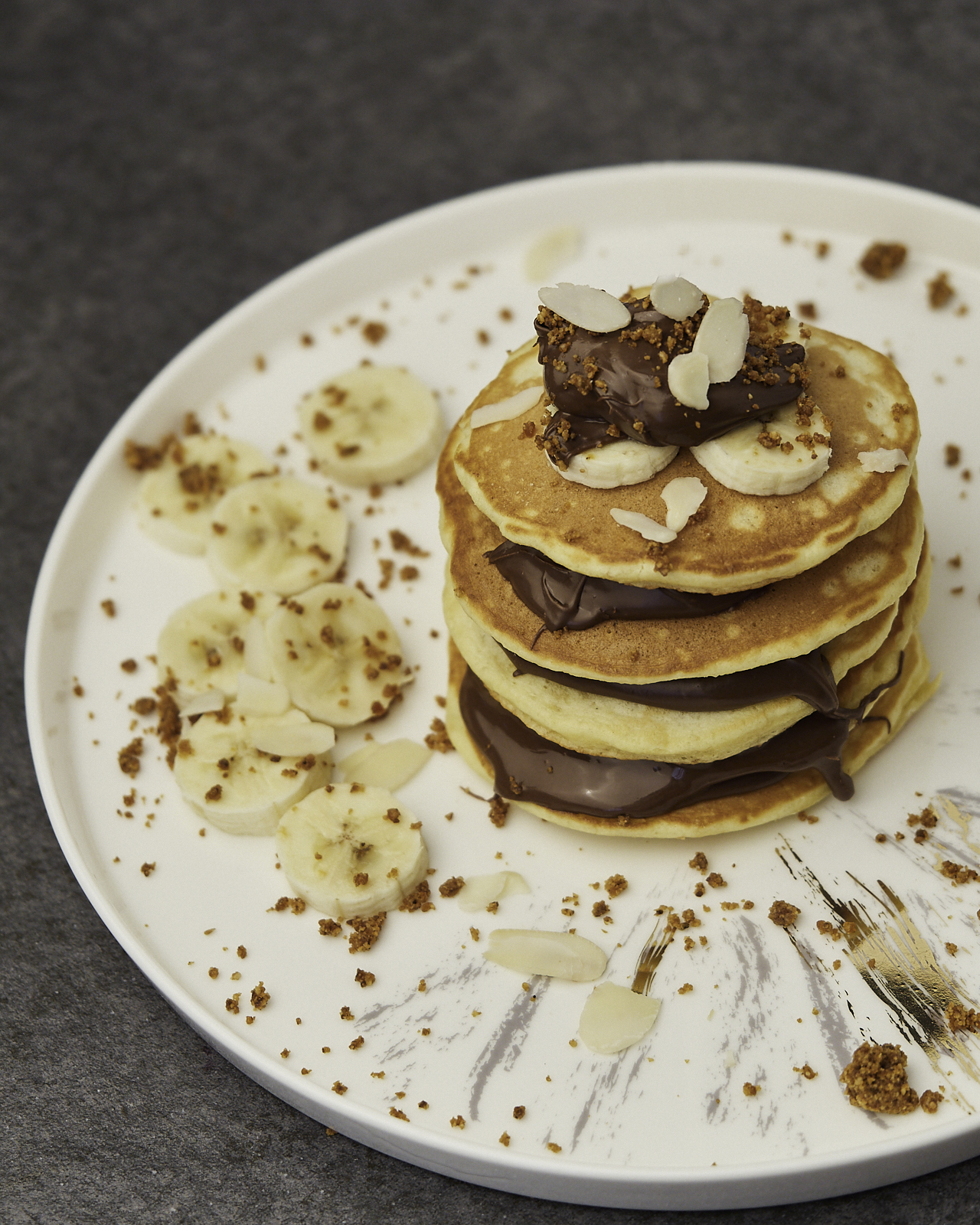 Banana Nutella Pancakes - Delice Recipes