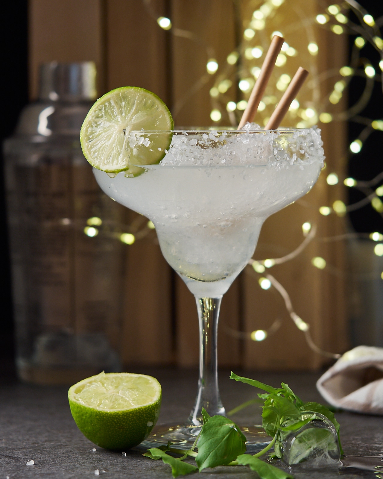 classic-frozen-margarita-cocktail-recipe-delice-recipes