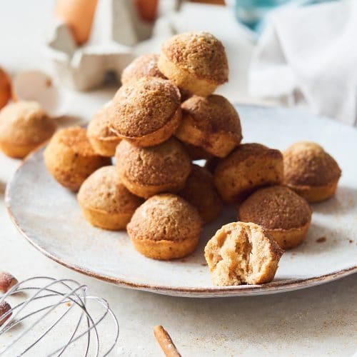 mini cinnamon muffins