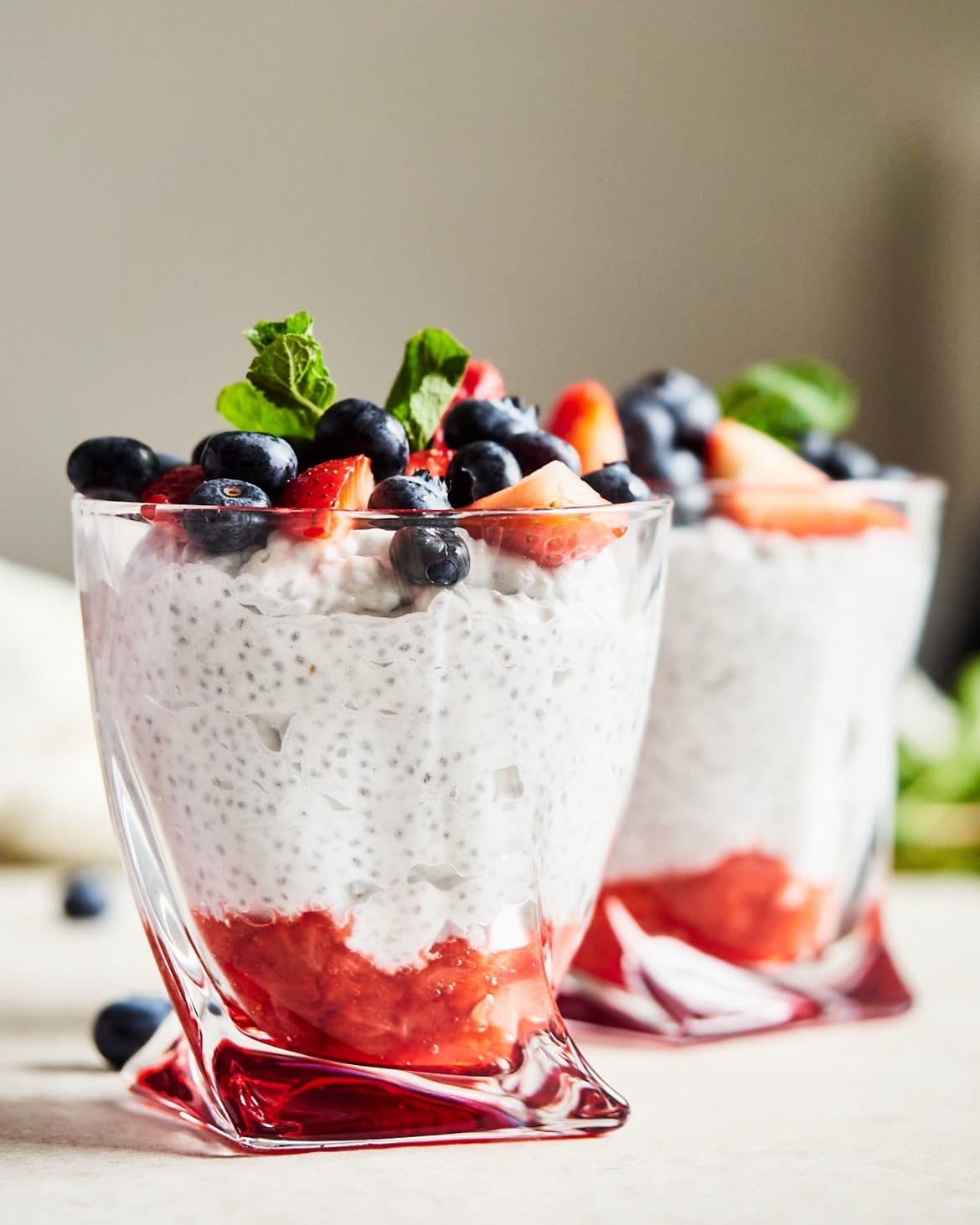 Keto Chia Pudding With Strawberries