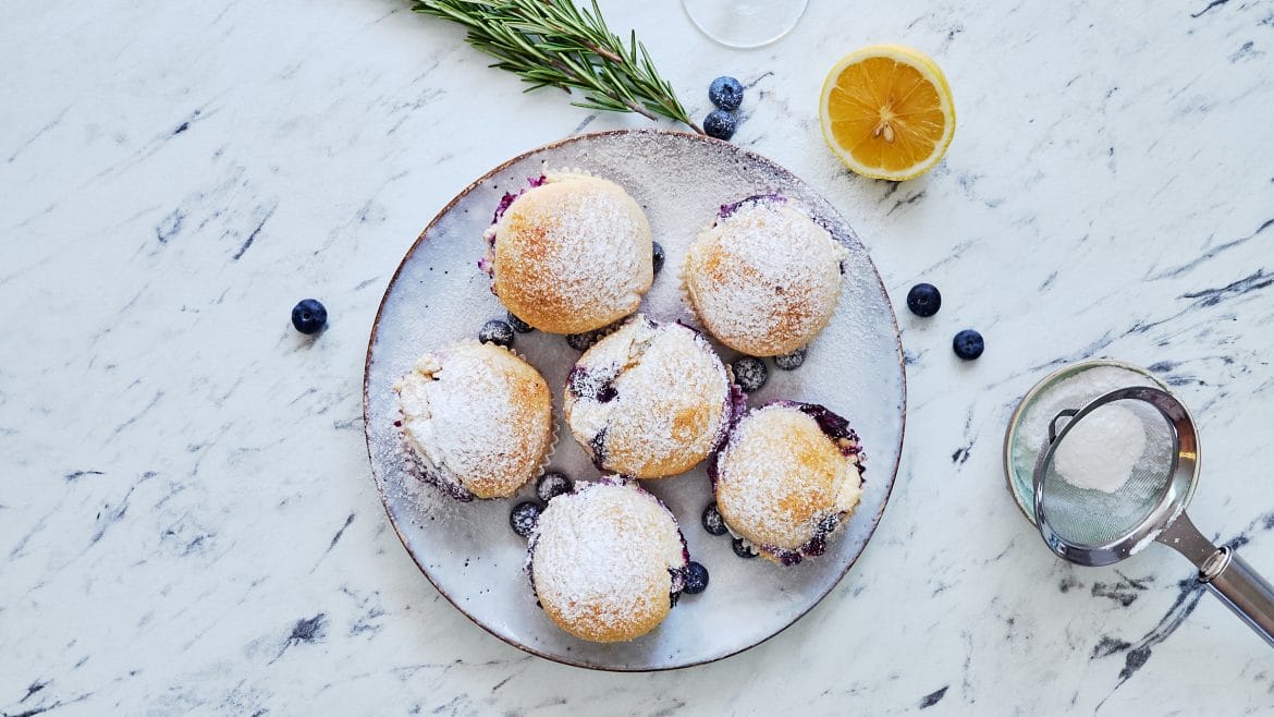blueberry cheesecake muffins