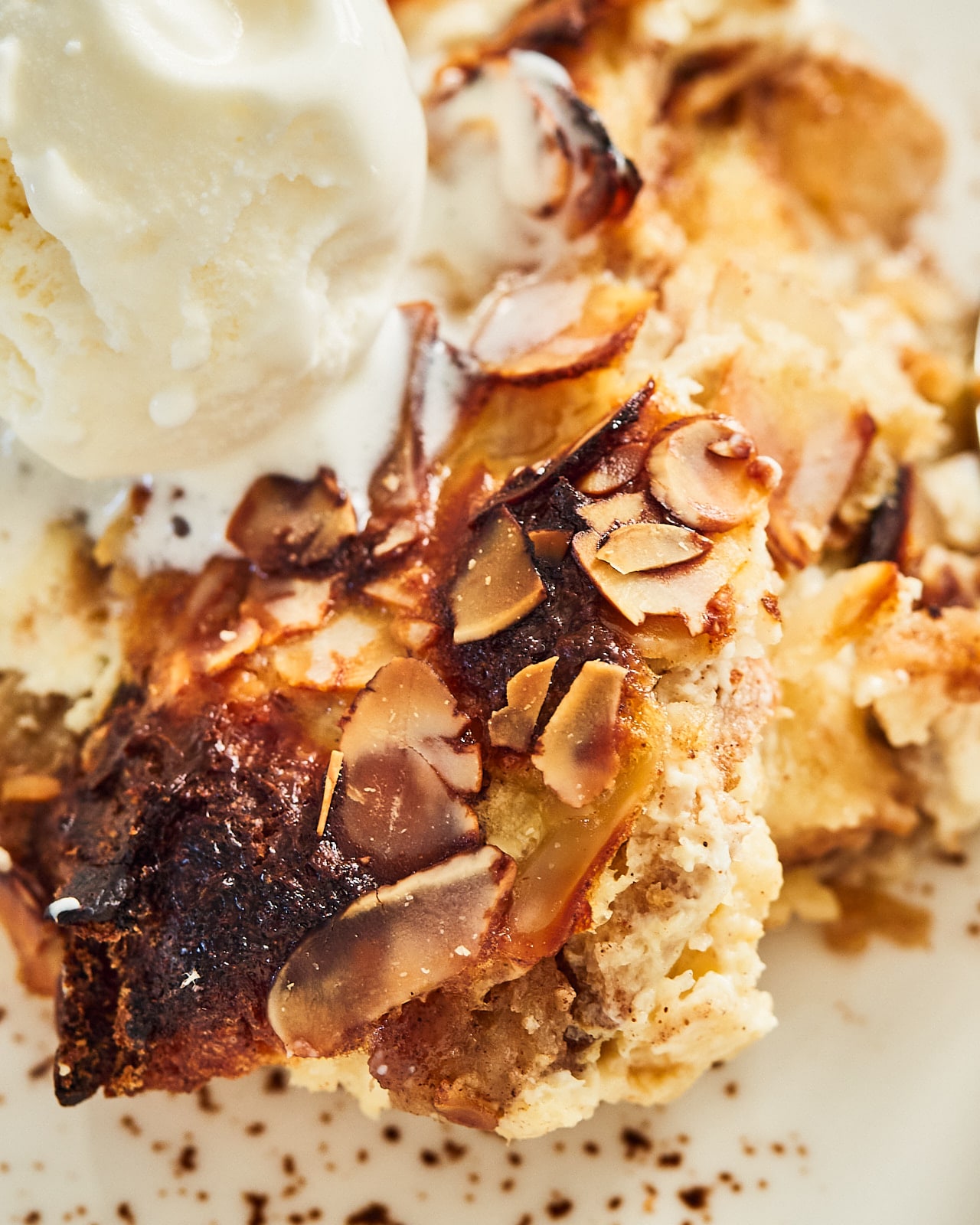 Cinnamon Apple Casserole is nothing more delightful than a dish full of aromas and Christmas feelings.