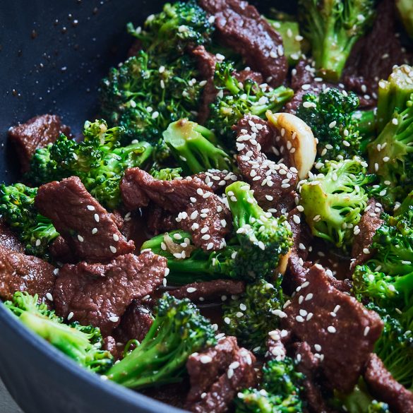 Beef & Broccoli Stir Fry Recipe [VIDEO] - Delice Recipes
