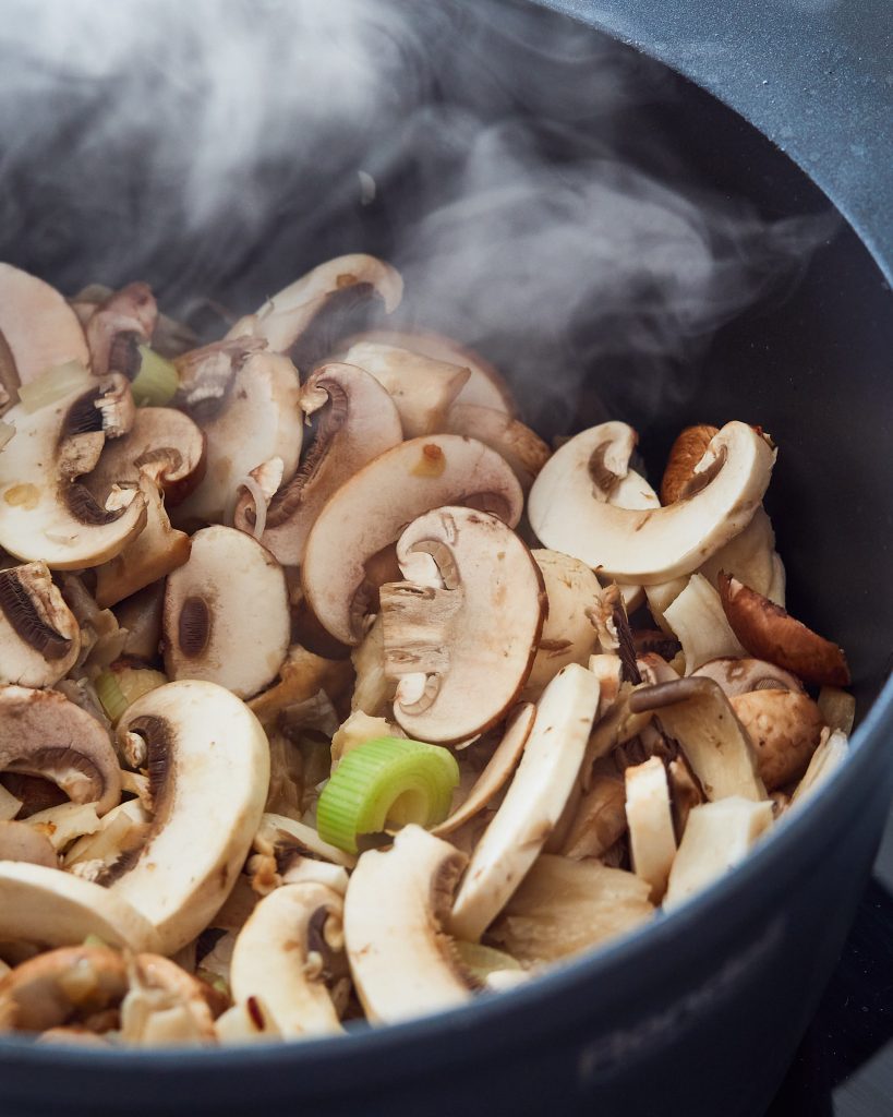 Mushroom Soup Recipe [VIDEO] - Delice Recipes