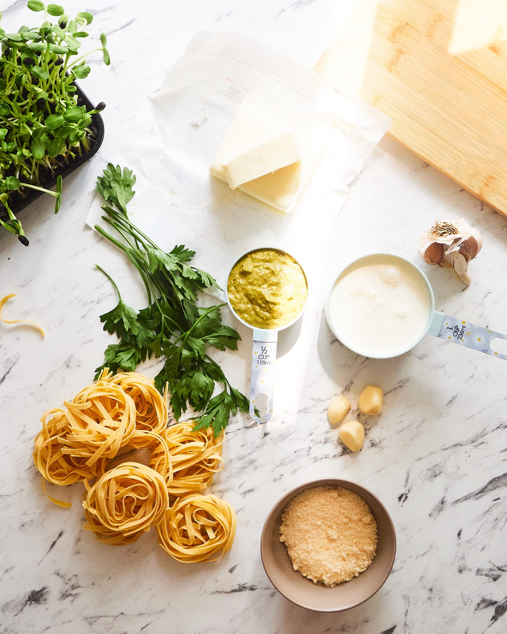 ingredients creamy pesto pasta