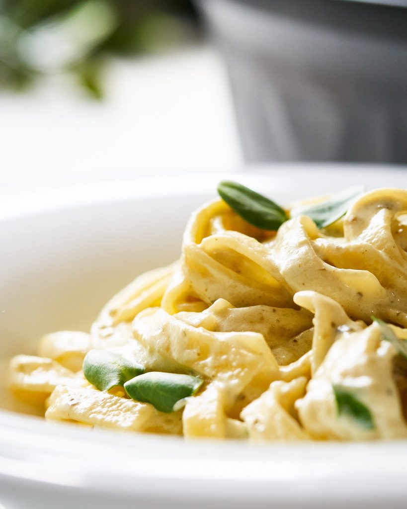 Creamy Pesto Pasta Recipe [Video] - Delice Recipes