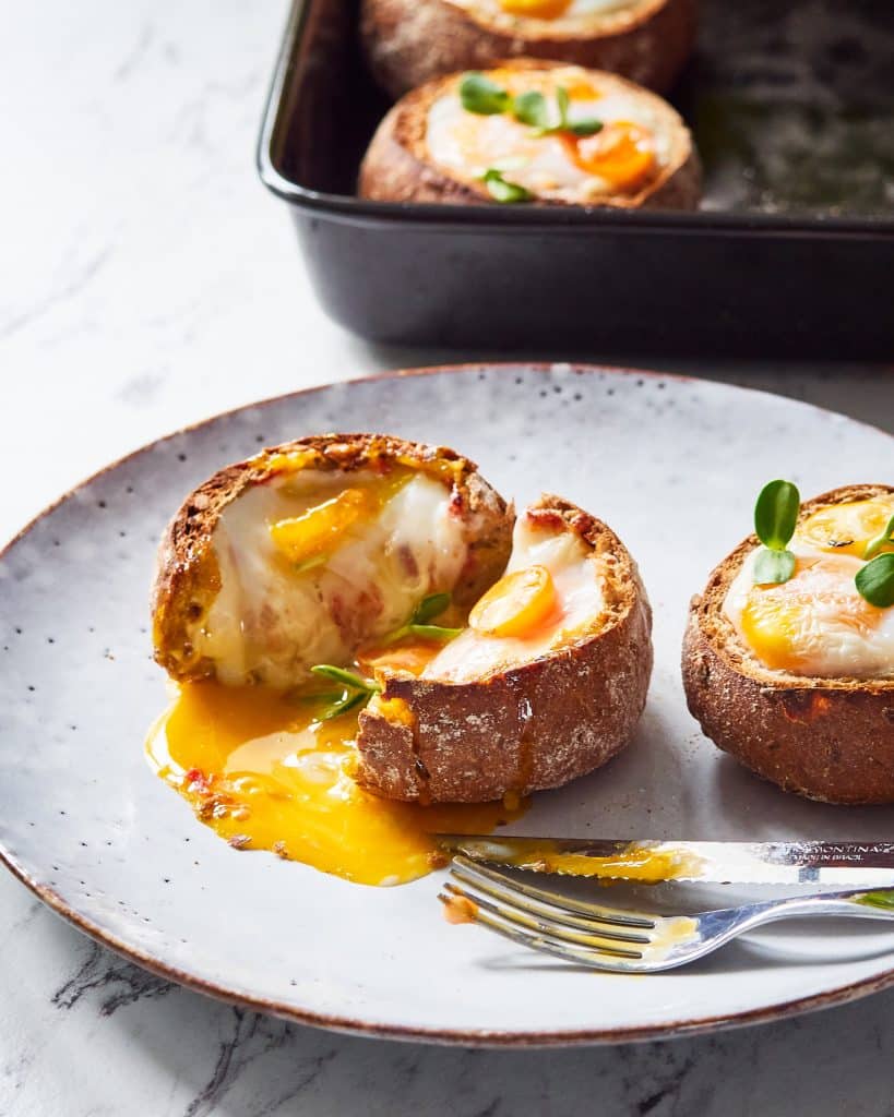 Baked Eggs for Breakfast [Video] - Delice Recipes