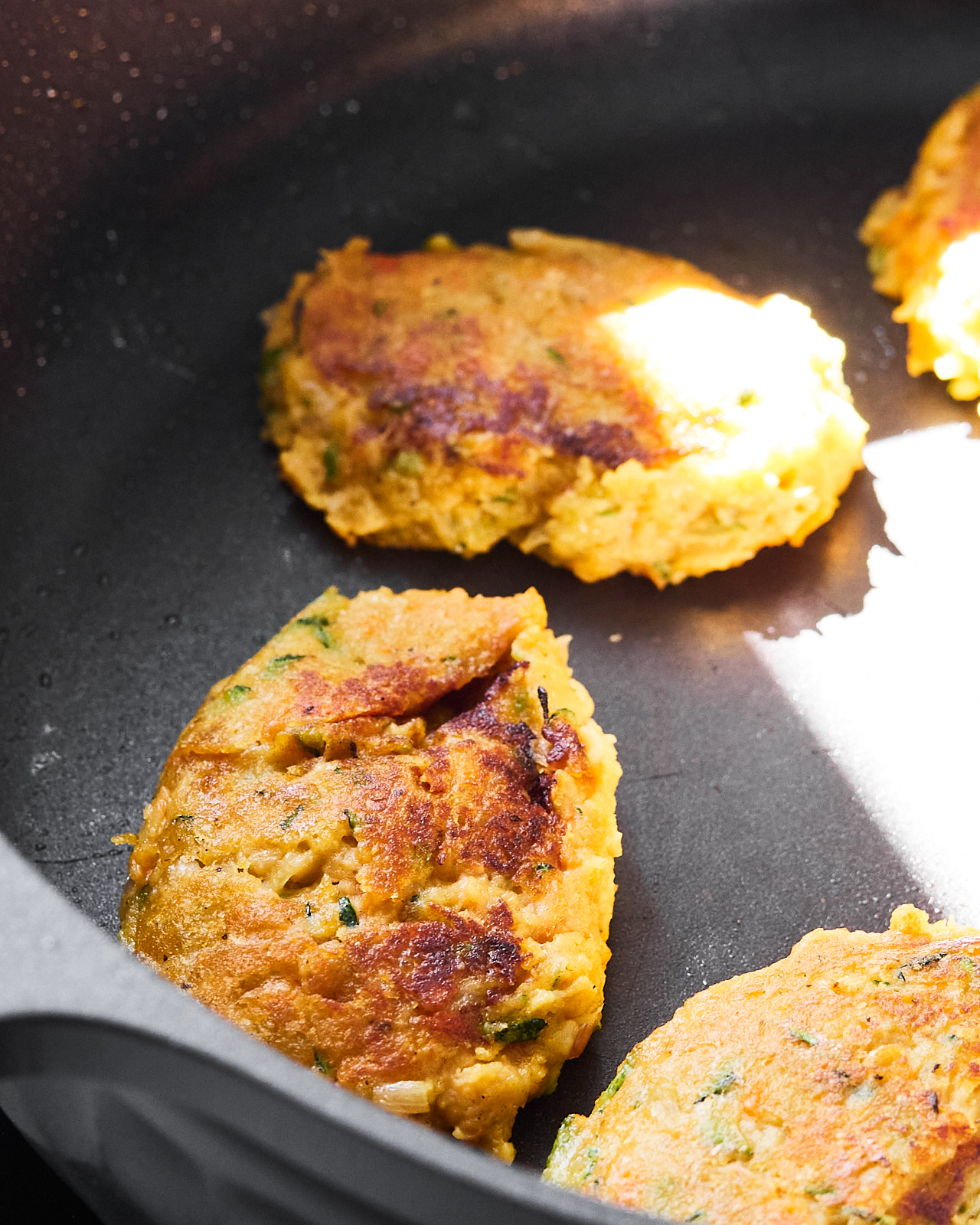 Chickpeas Fritters with Veggies