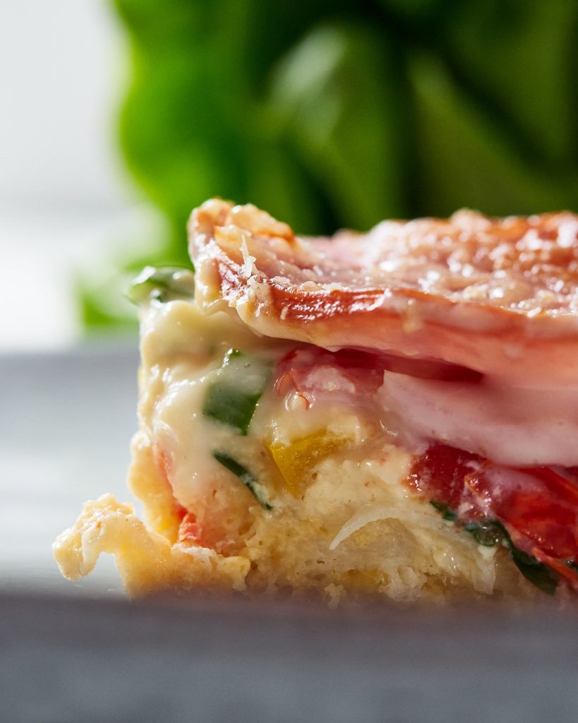 Egg Breakfast Pizza [VIDEO] - Delice Recipes
