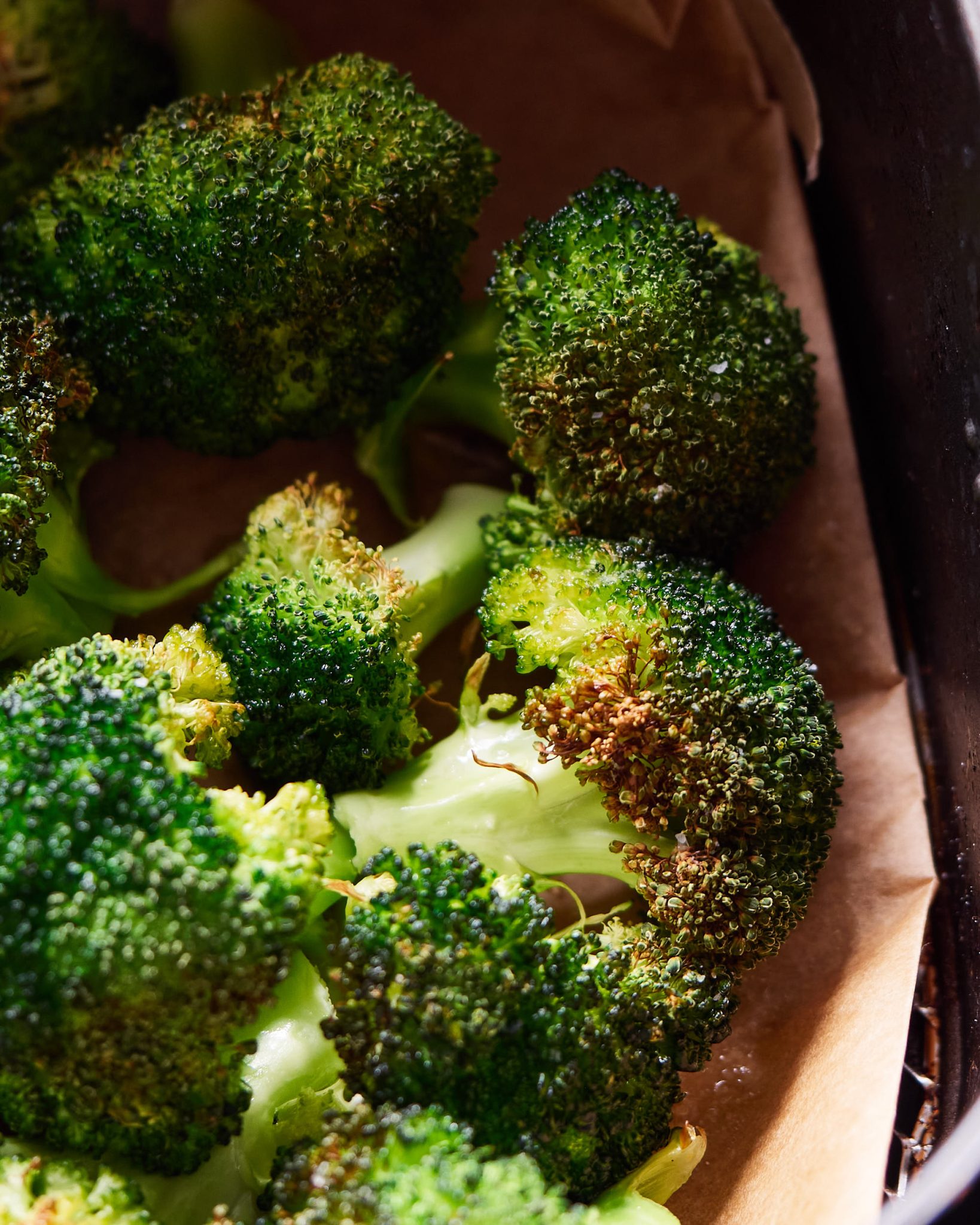 Air fryer golden broccoli recipe